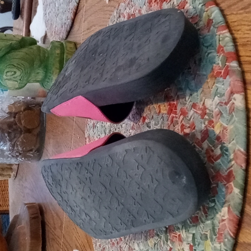 Pink VS flops - Picture 4 of 4
